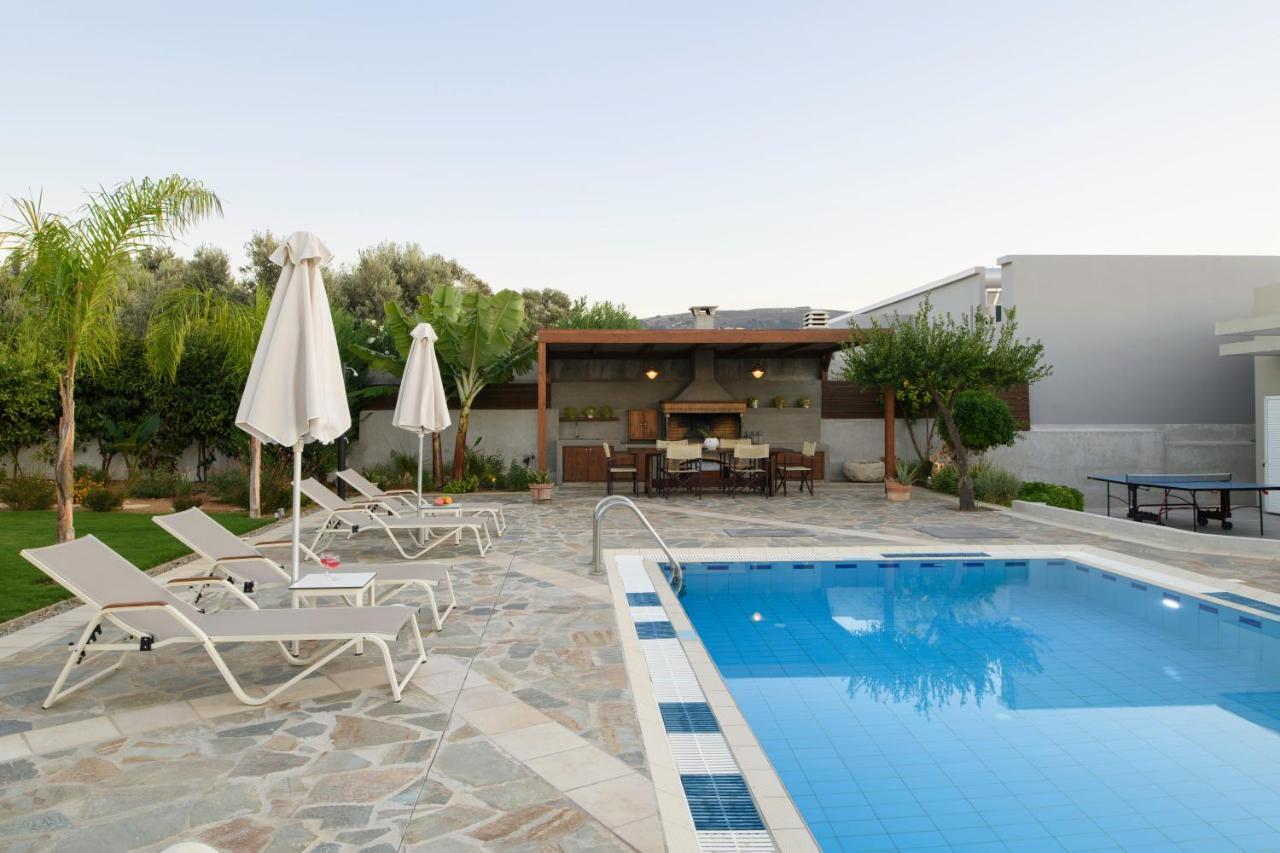 Villa Periklis Adelianos Kampos Exterior photo