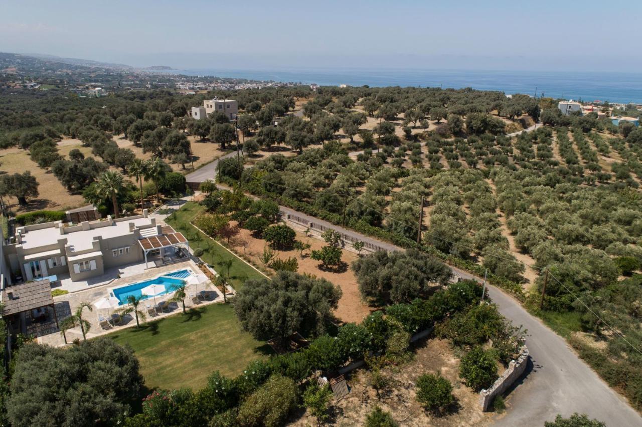 Villa Periklis Adelianos Kampos Exterior photo