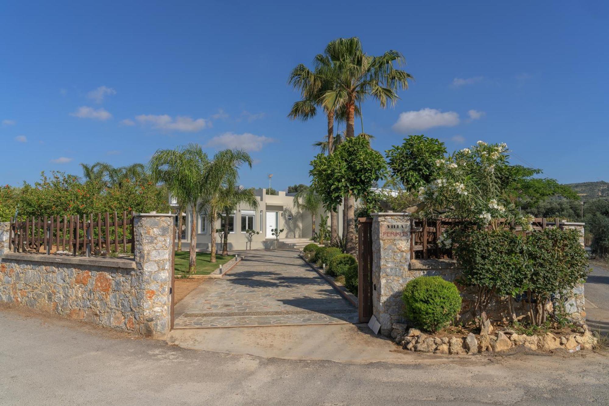 Villa Periklis Adelianos Kampos Exterior photo