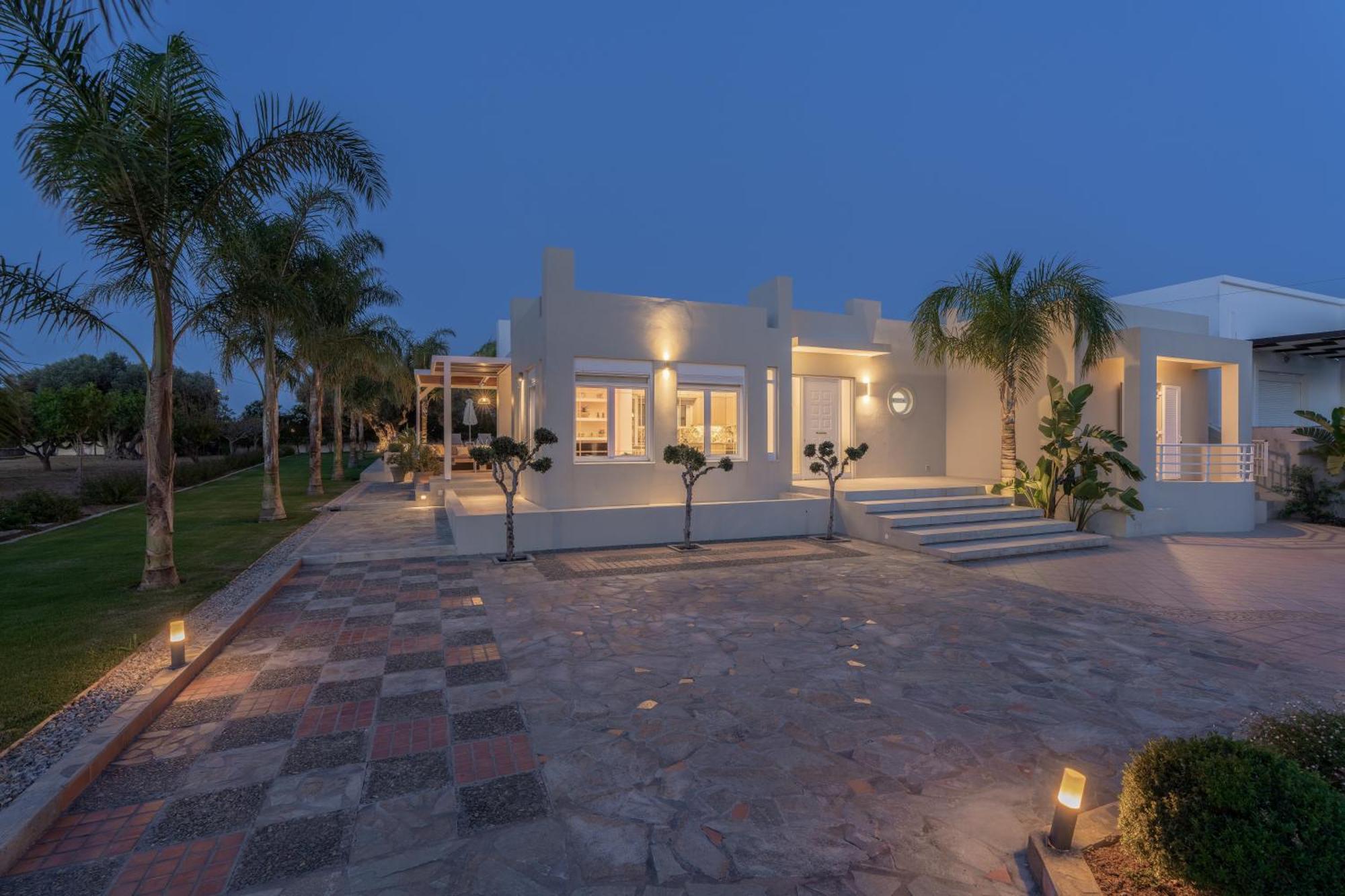 Villa Periklis Adelianos Kampos Exterior photo